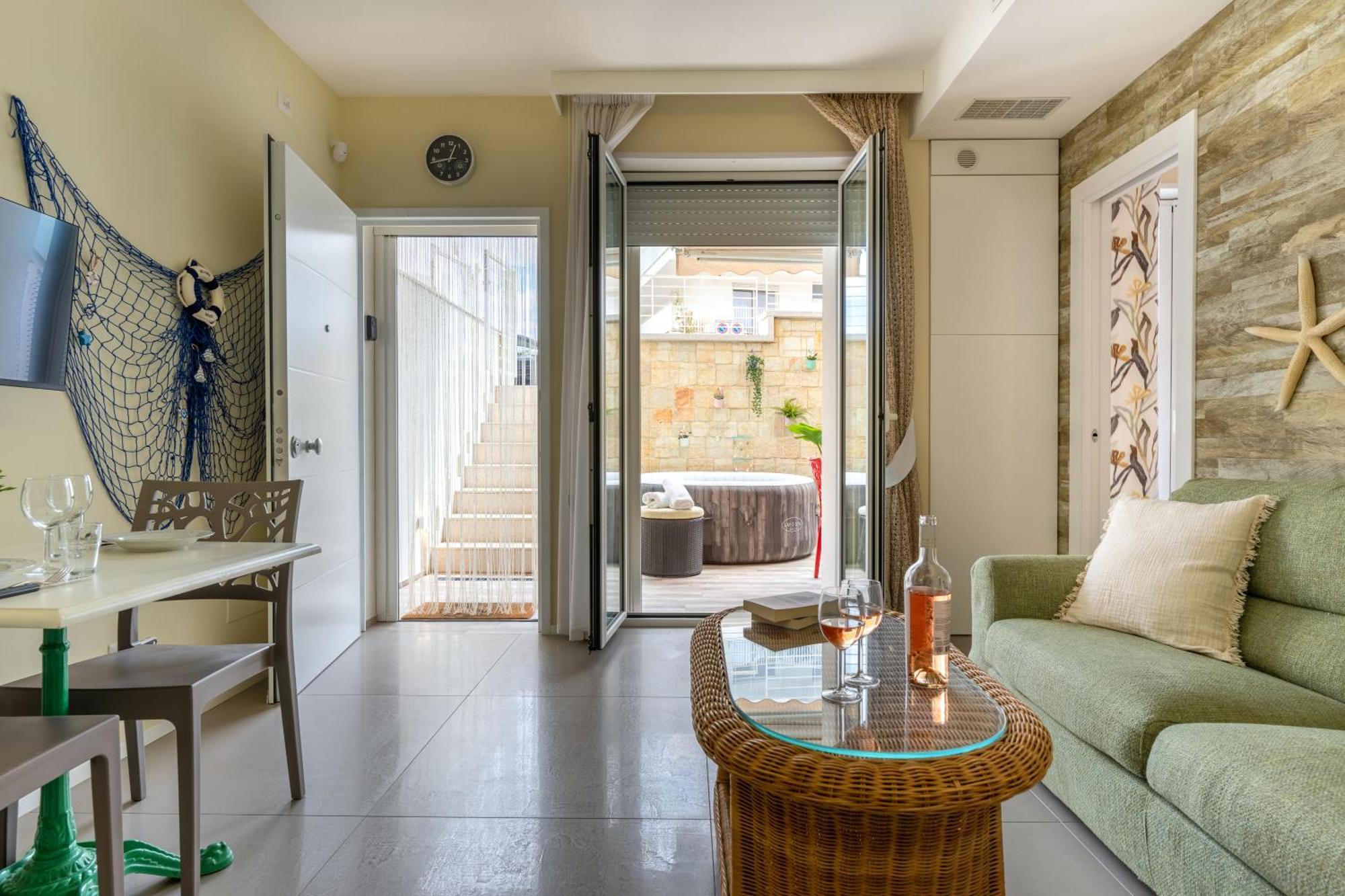 Cozy Marine Apt With Jacuzzi - 250Mt From Sea Polignano a Mare Eksteriør bilde
