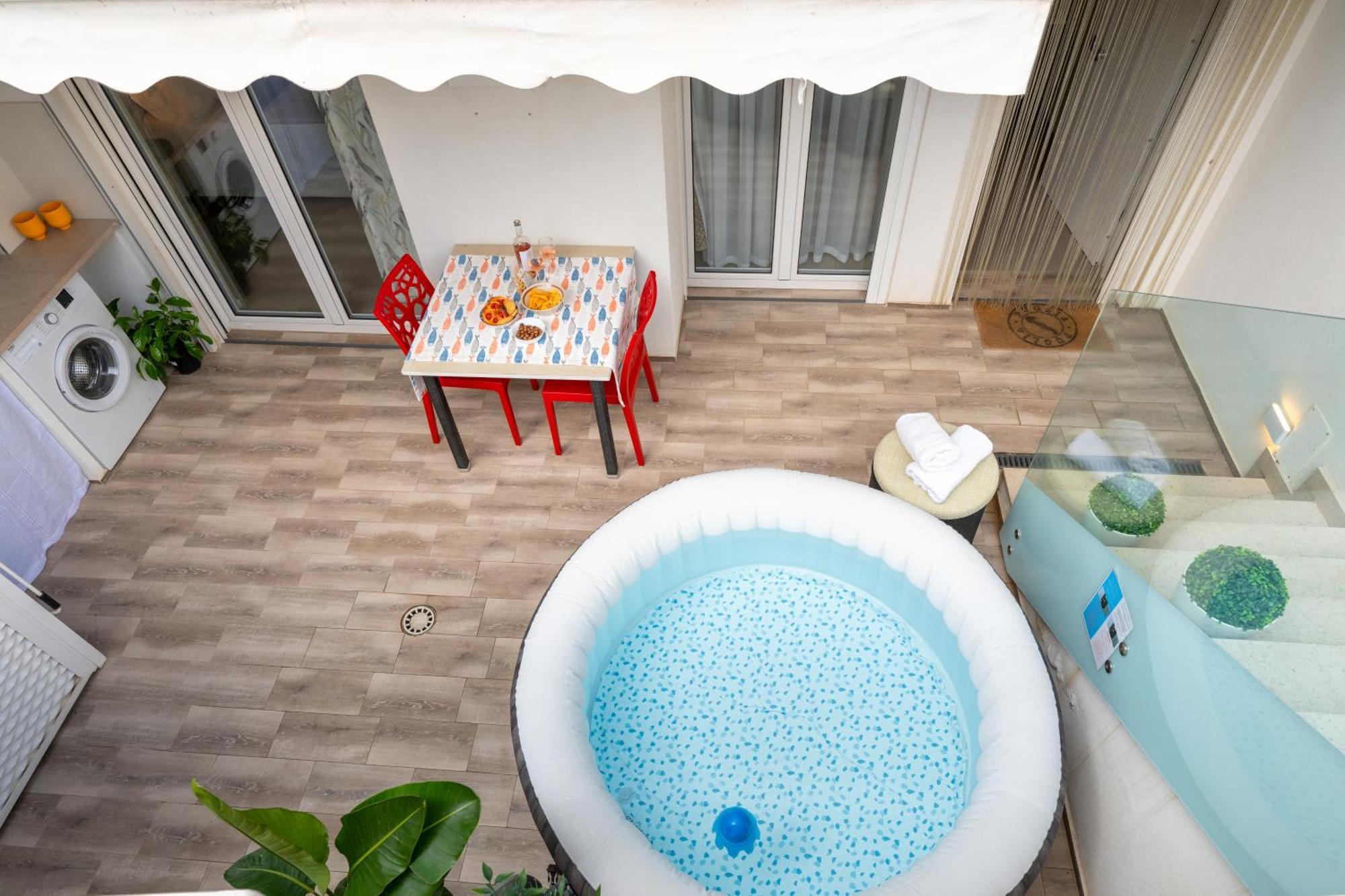 Cozy Marine Apt With Jacuzzi - 250Mt From Sea Polignano a Mare Eksteriør bilde